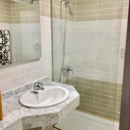 Apartmán Deluxe Apt. 110qm+terrasse 60qm Pool Wifi Golf Yachthafen *