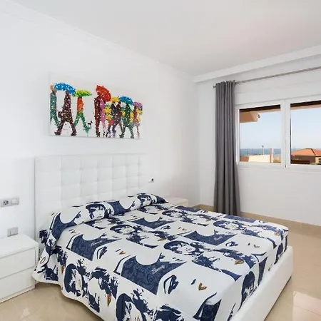 Deluxe Apt. 110qm+terrasse 60qm Pool Wifi Golf Yachthafen *